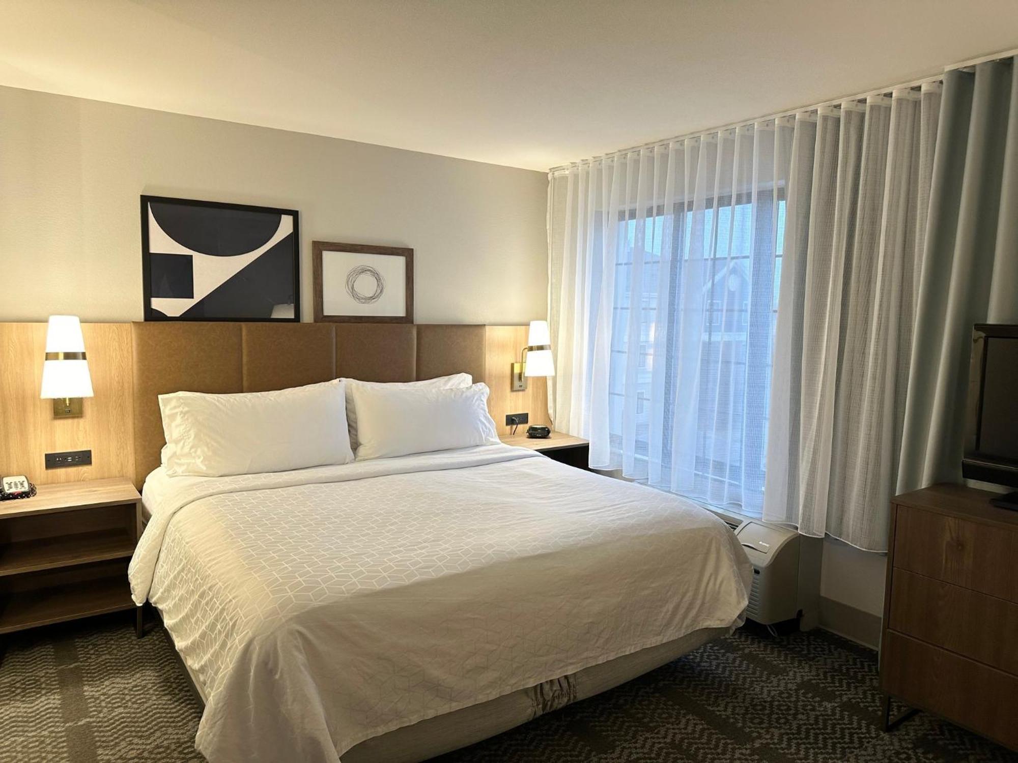 Staybridge Milwaukee West-oconomowoc By Ihg Oconomowoc