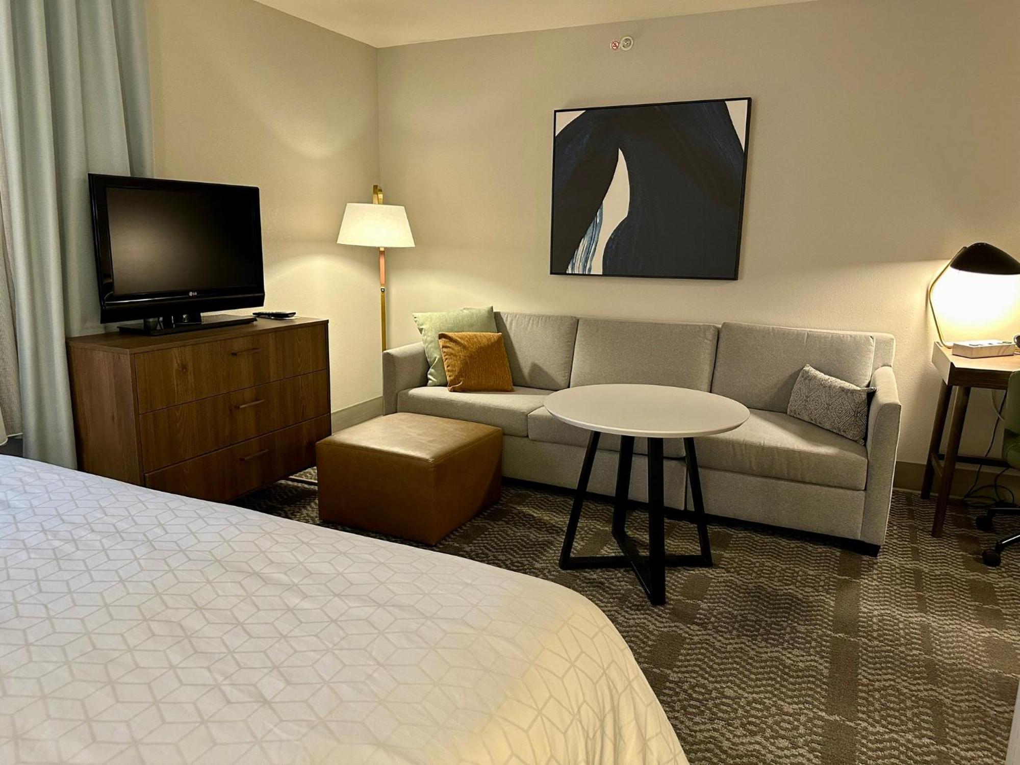 Staybridge Milwaukee West-oconomowoc By Ihg Hotel Oconomowoc