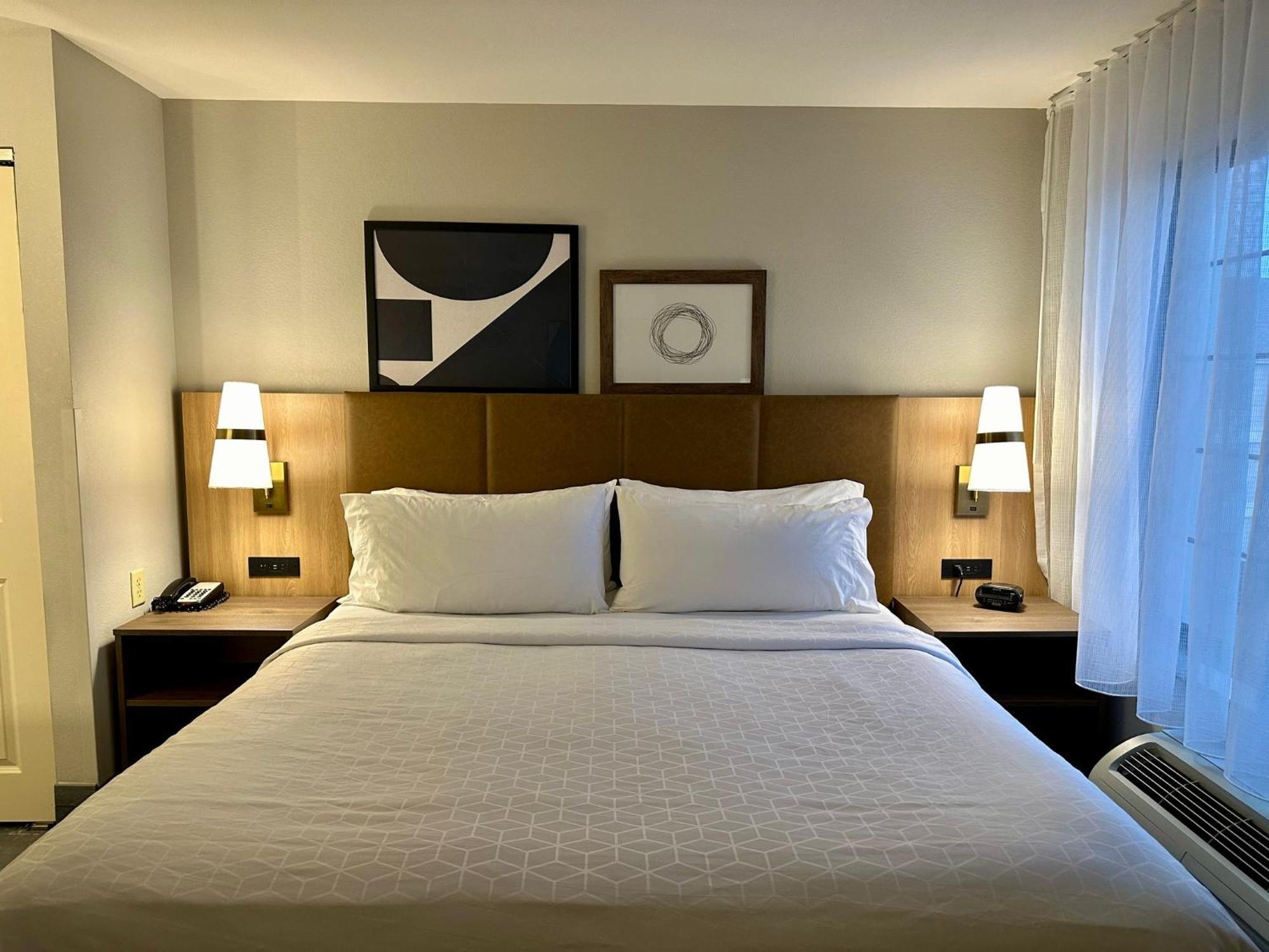 Staybridge Milwaukee West-oconomowoc By Ihg Oconomowoc