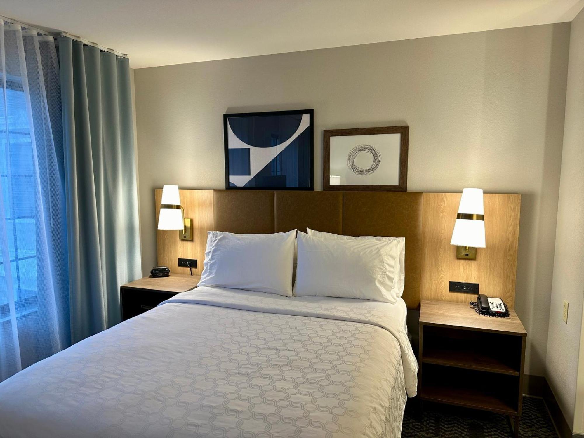 Staybridge Milwaukee West-oconomowoc By Ihg 3*