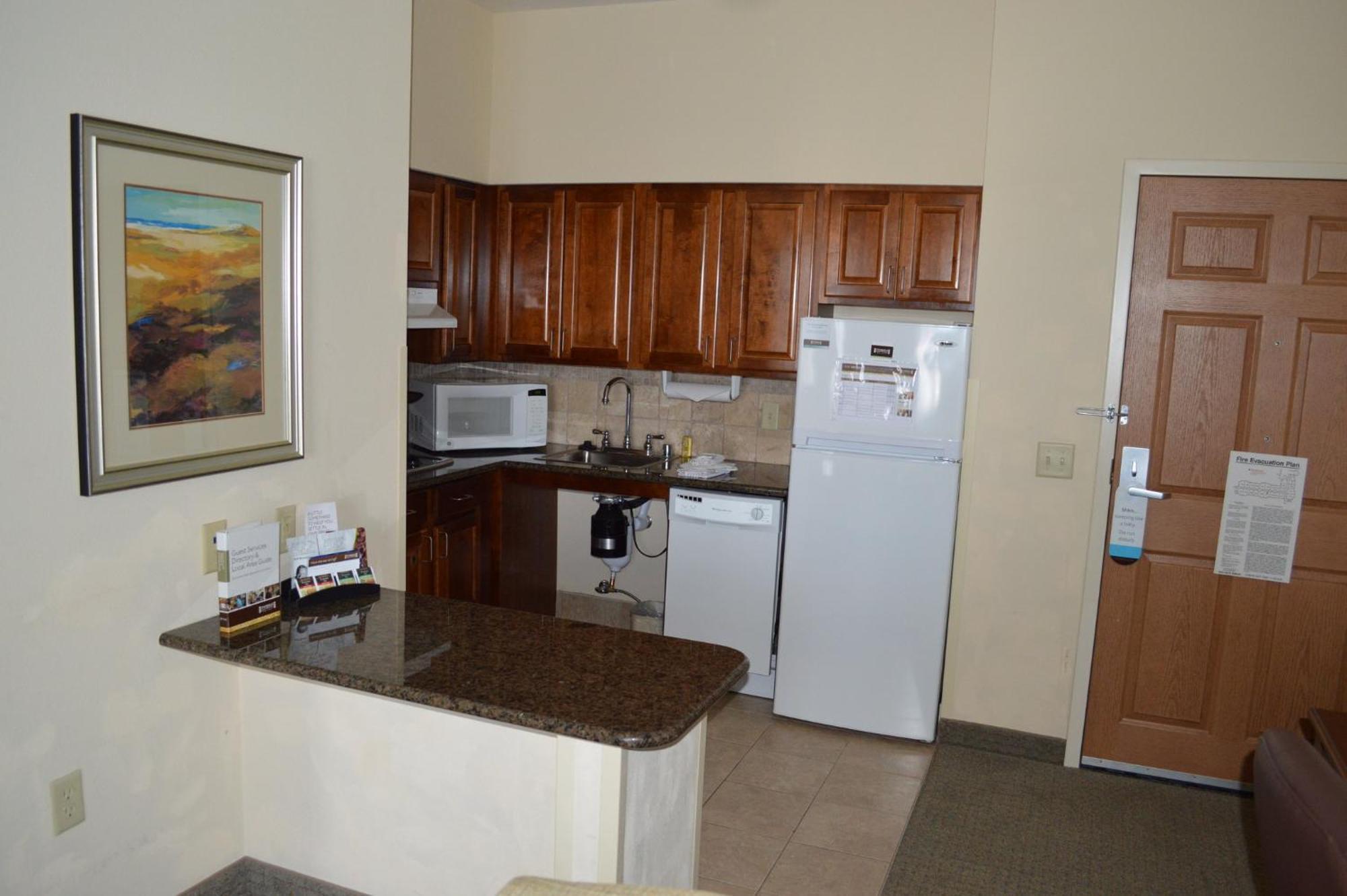 Staybridge Milwaukee West-oconomowoc By Ihg Hotel Oconomowoc